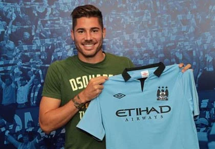 Có Javi Garcia, Man City chi gần 40 triệu bảng/ngày ảnh 1