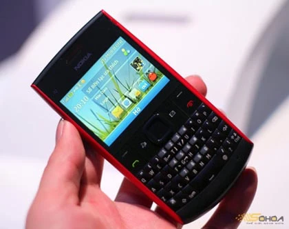 "Dế" QWERTY giá rẻ sôi động cuối năm ảnh 1