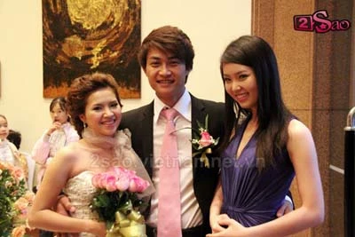 "Lý Công Uẩn" bất ngờ cưới vợ ảnh 8