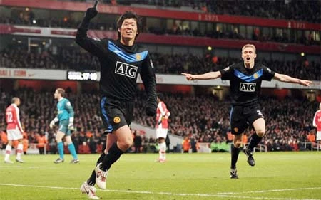 M.U đánh sập pháo đài Emirates ảnh 4