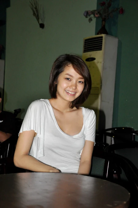 Minh Hằng đi tập với mặt "mộc" ảnh 1