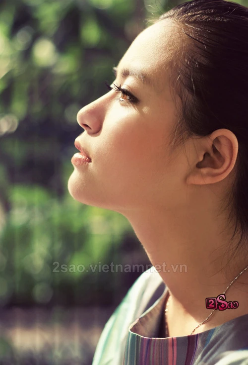 Hoàng Thuỳ Linh trong ánh ban mai ảnh 5