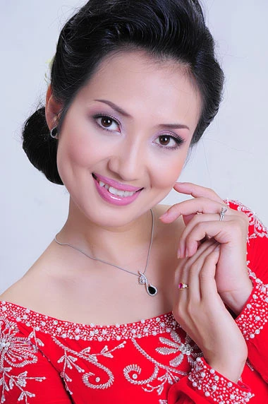 MC Phương Thảo lên xe hoa ảnh 2