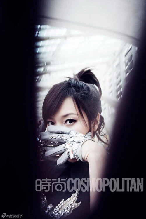 Từ Tịnh Lôi ngực lép vẫn tự tin ảnh 5