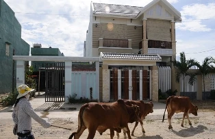 Đất đóng băng, Đà Nẵng bí tiền ảnh 1