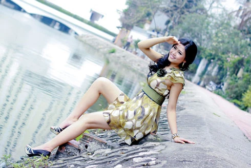 Nguyễn Thị Loan rực rỡ trong nắng ảnh 2