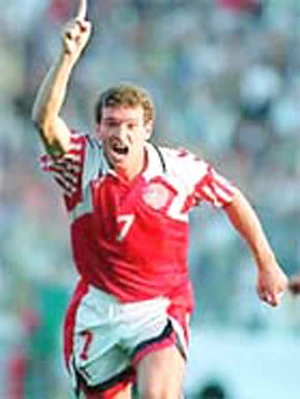 Euro 1992 : Phần thưởng xứng đáng cho những chú lình chì Đan mạch ảnh 2