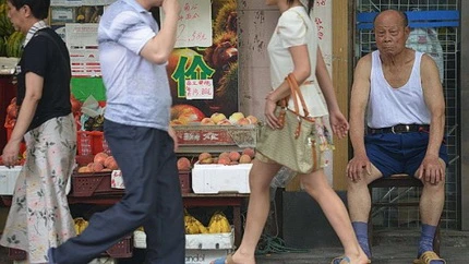 Trung Quốc ra luật mới: Con cái phải thăm cha mẹ thường xuyên ảnh 1