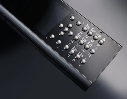 Gresso ra điện thoại hạng sang vỏ Titan ảnh 5