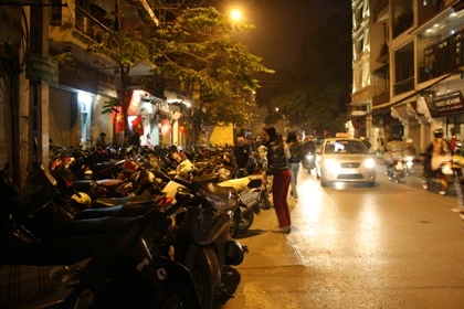 Mất cả xe máy SH và nửa tỷ đồng trong cốp ảnh 1