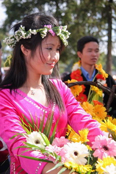 Thiếu nữ và lễ hội hoa Đà Lạt ảnh 2