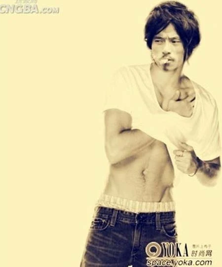 Cư dân mạng phát sốt vì "hot boy" ăn mày ảnh 11