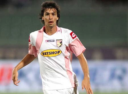 10 gương mặt "mới nổi" ở mùa giải 2010/2011 ảnh 2