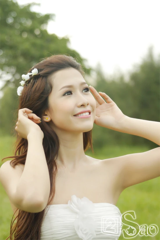 Những shoot hình đẹp của HH phụ nữ VN qua ảnh 2012 ảnh 2