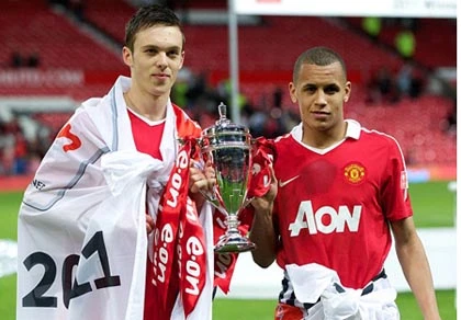 Vì sao MU “tống cổ” tài năng trẻ Ravel Morrison? ảnh 1
