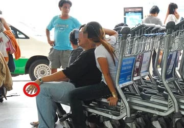 Bất chấp lệnh cấm ảnh 4 Bất chấp lệnh cấm ảnh 4