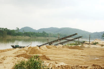 Châu Ê và nỗi lo núi sập ảnh 3 Châu Ê và nỗi lo núi sập ảnh 3