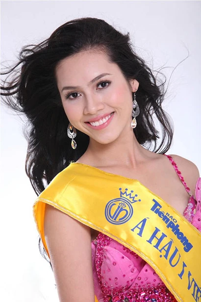 Á hậu Hoàng My tham dự Miss Universe 2011 ảnh 1