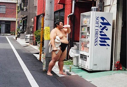 Cuộc sống dưới võ đài của võ sĩ Sumo ảnh 12