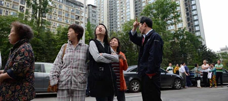 Động đất 7 richter rung chuyển Tứ Xuyên, hàng trăm người thương vong ảnh 1