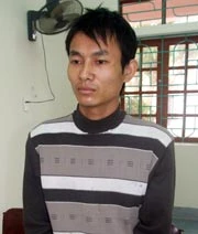 Không được yêu, thiêu bạn gái ảnh 1