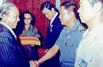 Những ngày cuối cùng của Nguyễn Văn Thiệu, Trần Thiệu Khiêm ở Sài Gòn ảnh 2