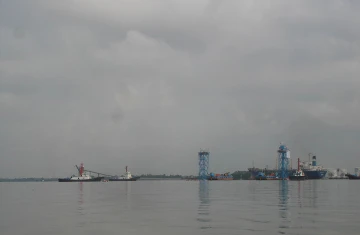 Tường thuật trực tiếp vụ lai dắt đốt hầm Thủ Thiêm từ Đồng Nai về Sài Gòn ảnh 15 Tường thuật trực tiếp vụ lai dắt đốt hầm Thủ Thiêm từ Đồng Nai về Sài Gòn ảnh 15