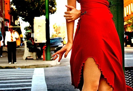 Có thể tập trung vào phần thân thay vì khuôn mặt.