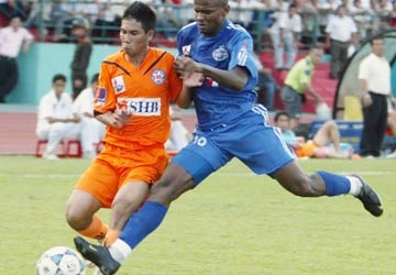 Chiều nay, đấu sớm vòng 12 V-League: No dồn, đói góp ảnh 1