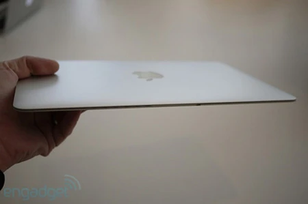 Cận cảnh Macbook Air "siêu mỏng" mới ảnh 9 Cận cảnh Macbook Air "siêu mỏng" mới ảnh 9