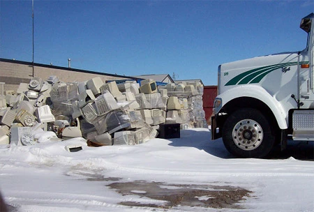 Những bãi rác thải điện tử khổng lồ ảnh 7