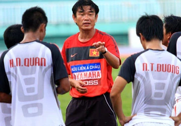 HLV Phan Thanh Hùng: “Rất khó để bỏ CLB mà mình đã gắn bó chặt chẽ” ảnh 1