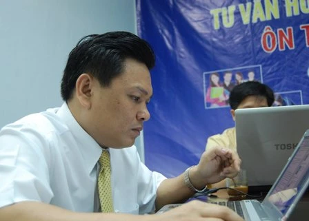 Tư vấn trực tuyến thi ĐH, CĐ 2012: Học nghề gì dễ kiếm việc? ảnh 8