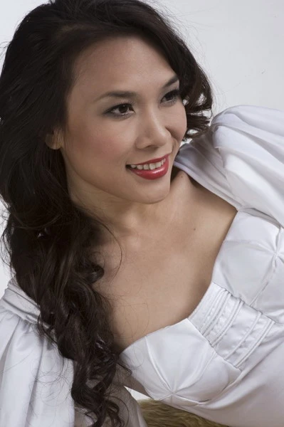 Mỹ Tâm tạo dáng như người mẫu ảnh 6