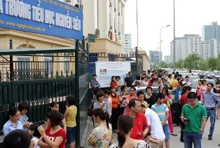 Thi vào lớp 1 như thi đại học! ảnh 1