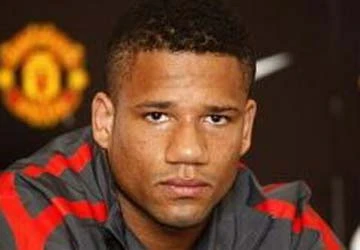 Tân binh Bebe chưa đủ “trình” để đá dự bị ở M.U ảnh 1