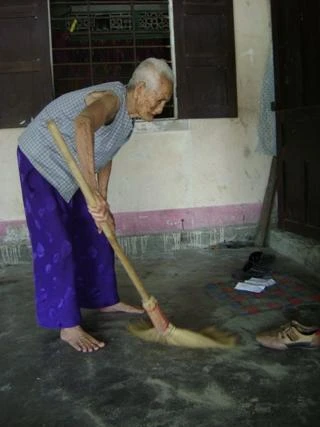 Bí quyết trường thọ của cụ bà 120 tuổi ở Huế ảnh 4 Bí quyết trường thọ của cụ bà 120 tuổi ở Huế ảnh 4