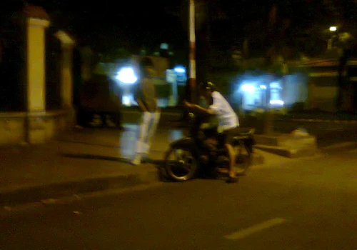 Một đêm 'mua' dâm ở 'chợ' mại dâm nam Sài Gòn ảnh 5