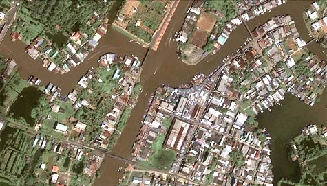 Xúc động ngắm mũi Cà Mau từ vũ trụ ảnh 2 Xúc động ngắm mũi Cà Mau từ vũ trụ ảnh 2