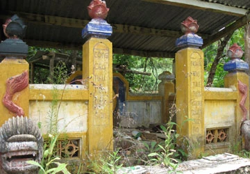 Nhà mồ của người Pa Kô ảnh 1