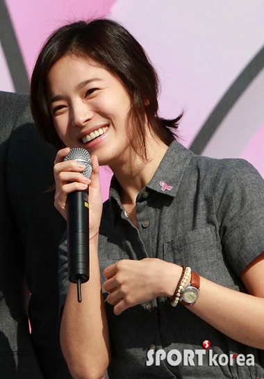 Song Hye Kyo rạng rỡ bên Jang Dong Gun ảnh 3