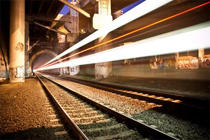 Những chuyến tàu ánh sáng qua ống kính nhiếp ảnh ảnh 6