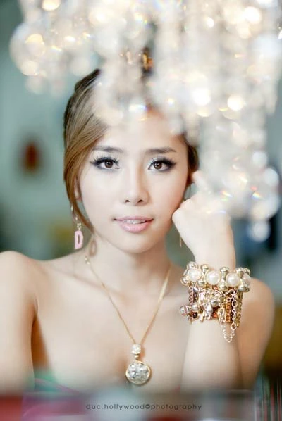 Quỳnh Nga nói về vụ "đánh ghen trên máy bay" ảnh 1