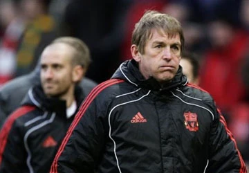 MU “làm hỏng” ngày tái ngộ của Dalglish với Liverpool ảnh 1
