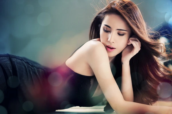 Vẻ đẹp ngọt ngào của Thủy Tiên ảnh 4