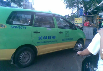 Những điều ít biết về TNGT - Bài 4: Áp lực tiền, xe buýt - taxi thành “hung thần” ảnh 1