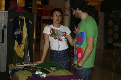 Hồ Trần Dạ Thảo mang tranh Đông Hồ tới Bangkok ảnh 1