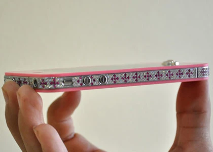 iPhone 4 màu hồng đính ruby của hotgirl Sài Gòn ảnh 5