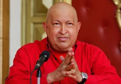 Tổng thống Hugo Chavez điều hành công việc trở lại ảnh 1