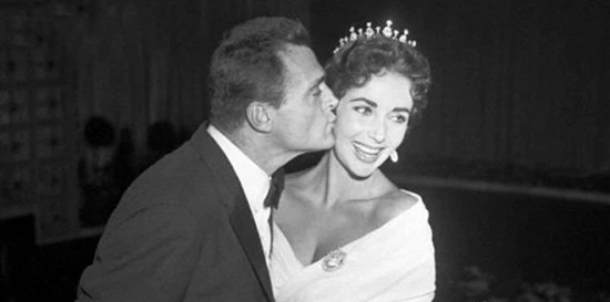 8 lần lên xe hoa của "nữ hoàng" Elizabeth Taylor ảnh 3